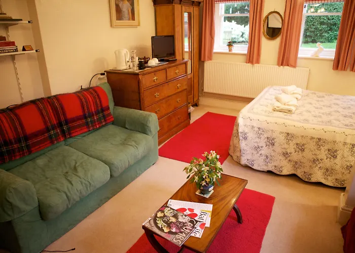 The Cottage At Weston Lawn Bath